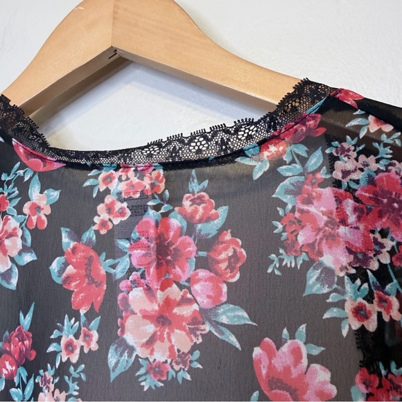 F21 | Moody Floral Sheer Lace Trim Belted Lingerie Mini Robe - Picture 7 of 15